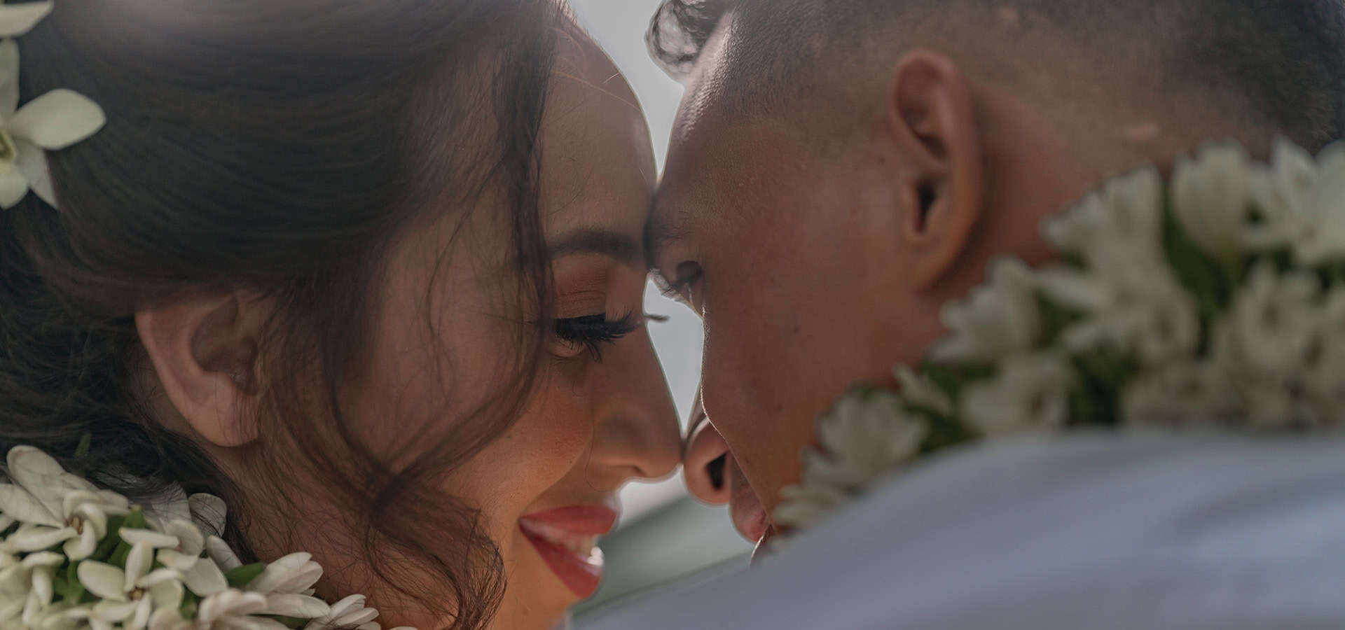 https://www.moanapugibet.com/wp-content/uploads/2024/10/Wedding-close-up.jpg